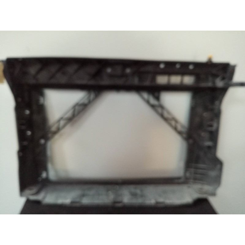 Recambio de panel frontal para skoda fabia combi 1.4 tdi dpf referencia OEM IAM 6V0805588G PARTIDO ABAJO 