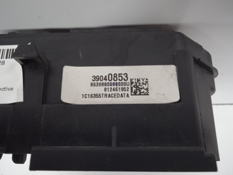 Recambio de caja reles / fusibles para opel astra k lim. 5türig selective referencia OEM IAM 39040853-8639800000000U-812461952  