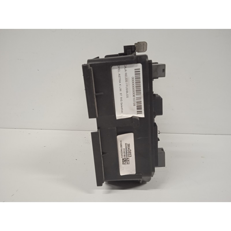Recambio de caja reles / fusibles para opel astra k lim. 5türig selective referencia OEM IAM 39040853-8639800000000U-812461952  