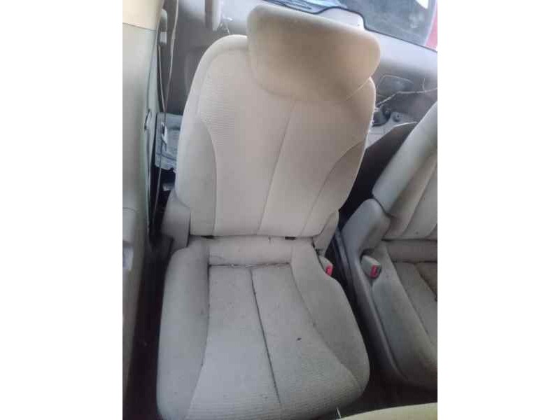 Recambio de asientos tercera fila para kia carnival 2.9 crdi cat referencia OEM IAM  TRASERO.DERECHO TELA