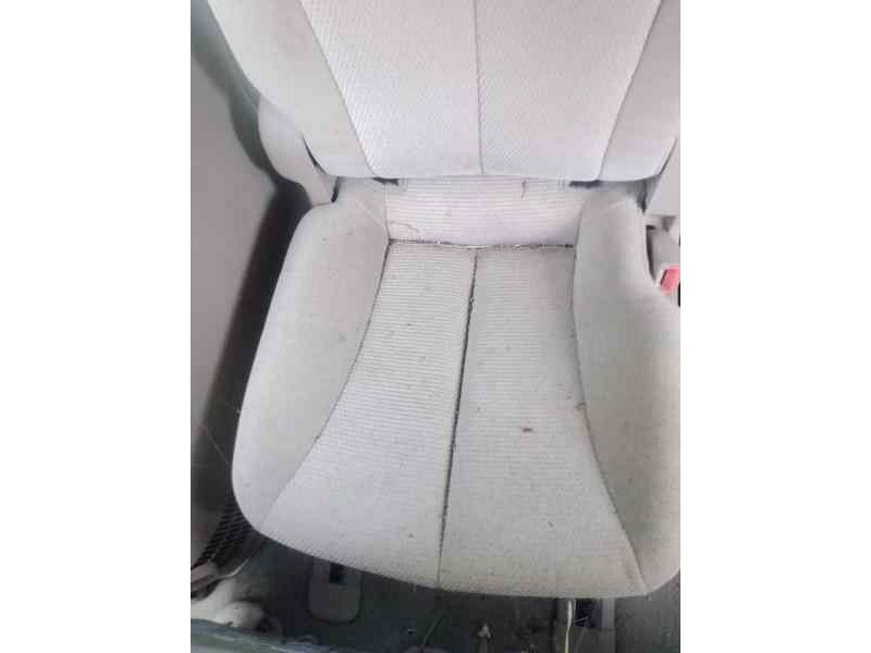 Recambio de asientos tercera fila para kia carnival 2.9 crdi cat referencia OEM IAM  TRASERO.DERECHO TELA
