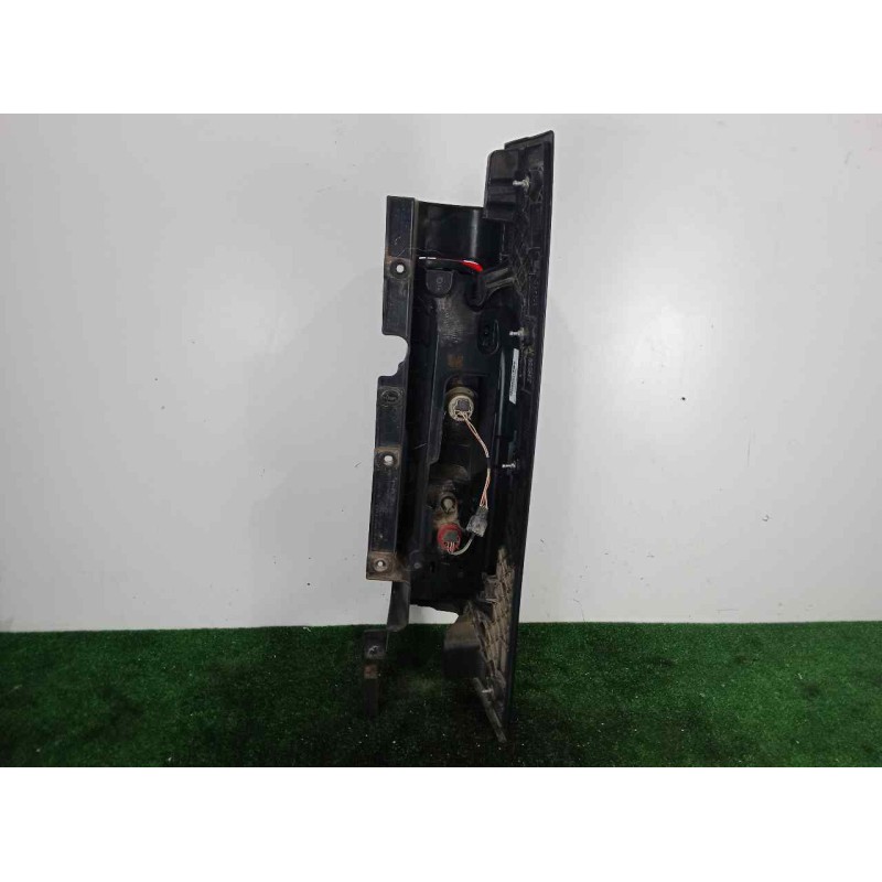 Recambio de piloto trasero izquierdo para renault trafic combi 1.6 dci diesel referencia OEM IAM 265556737R-93867974  