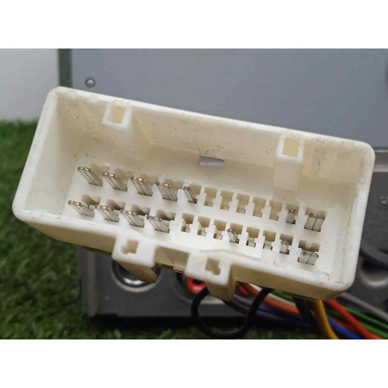 Recambio de sistema audio / radio cd para kia magentis 2.0 crdi referencia OEM IAM 10R023312  