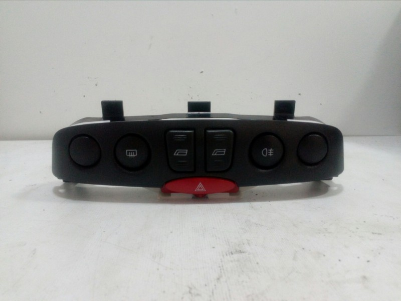 Recambio de warning para fiat punto berlina (188) 1.2 cat referencia OEM IAM 0735268024-5003818 SIN USAR 