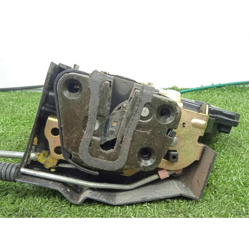 Recambio de cerradura puerta delantera izquierda para kia magentis 2.0 crdi referencia OEM IAM XA70200 5.PINES 