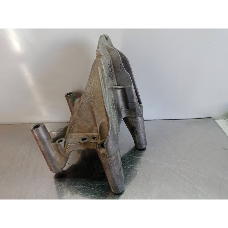 Recambio de soporte motor para volkswagen touareg (7la) 2.5 tdi referencia OEM IAM 070199308A  