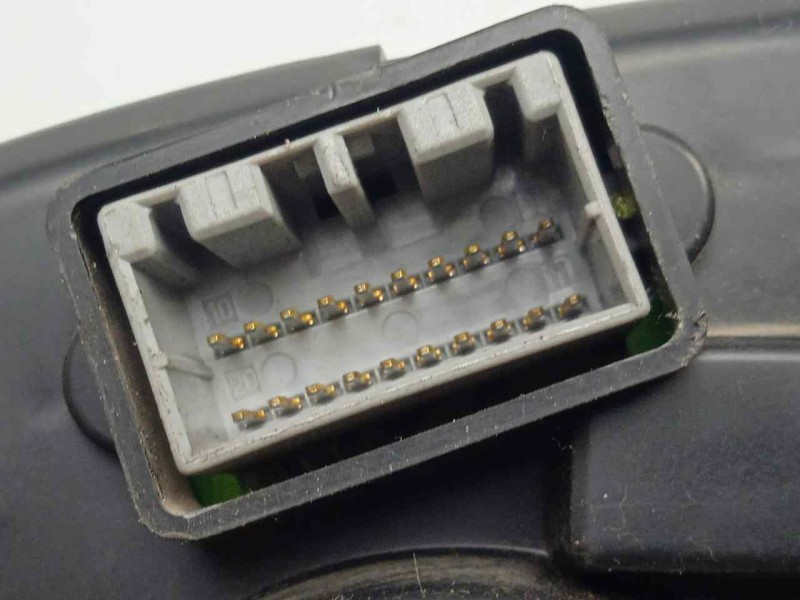 Recambio de cuadro instrumentos para kia magentis 2.0 crdi referencia OEM IAM 940132G14  