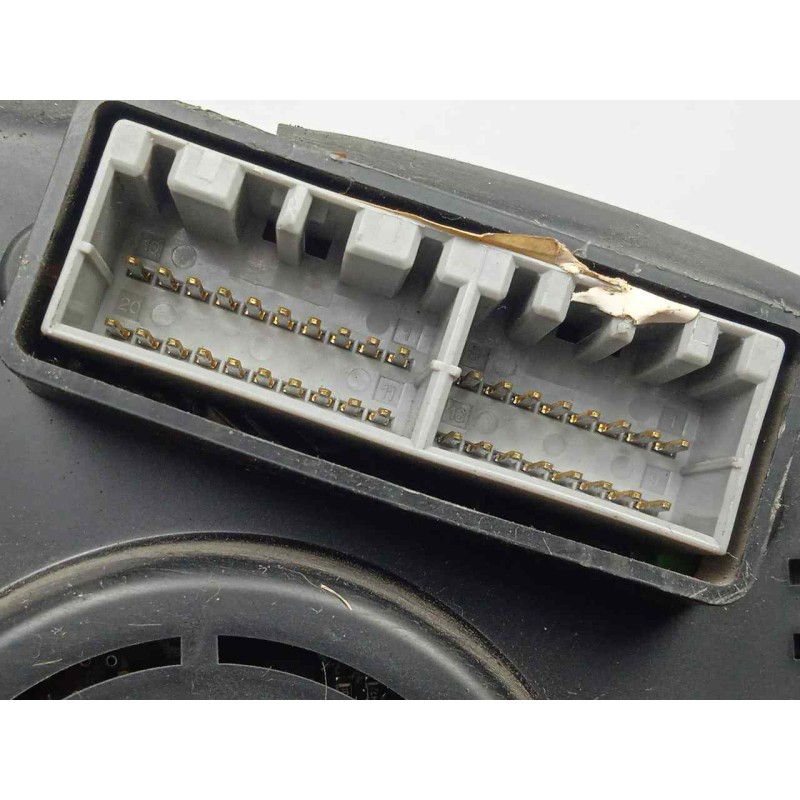 Recambio de cuadro instrumentos para kia magentis 2.0 crdi referencia OEM IAM 940132G14  