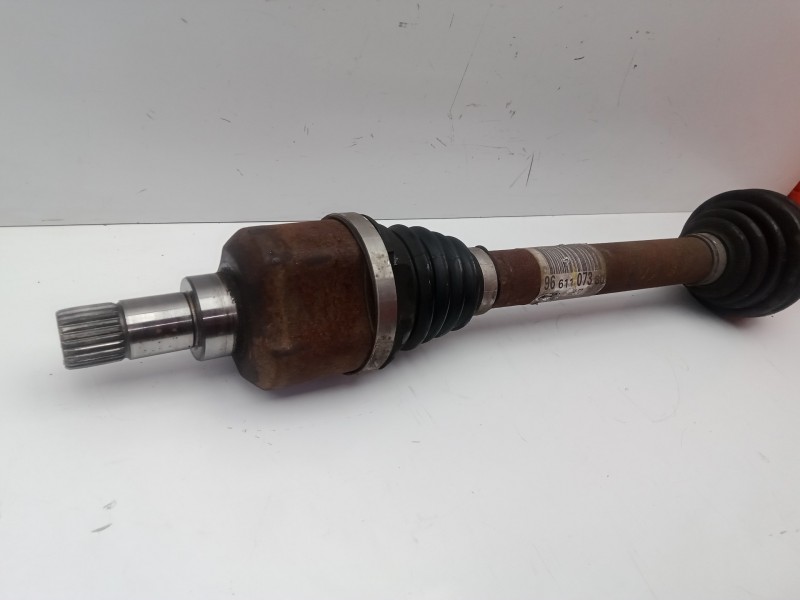 Recambio de transmision delantera izquierda para citroën c4 lim. 1.6 blue-hdi fap referencia OEM IAM 9661107380  