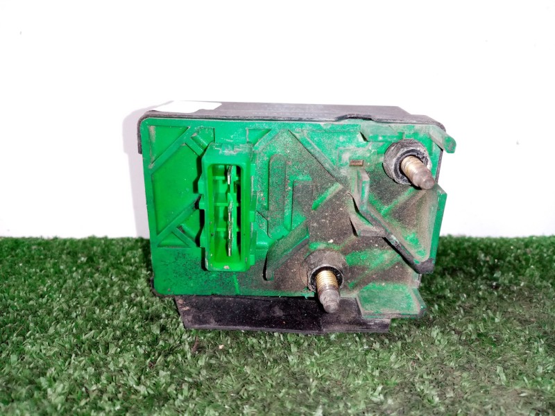 Recambio de caja precalentamiento para peugeot 206 berlina 1.9 diesel referencia OEM IAM 9638931980  