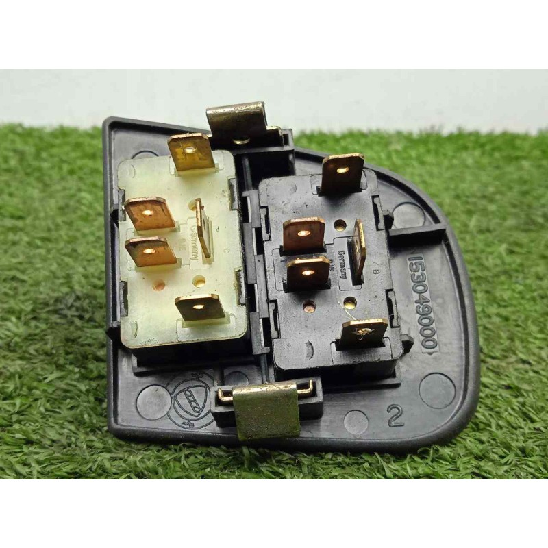 Recambio de mando elevalunas delantero izquierdo para alfa romeo 146 1.9 jtd cat referencia OEM IAM SINREFERENCIA 2.BOTONES 