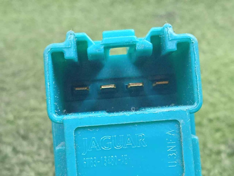 Recambio de sensor para land rover evoque 2.2 td4 cat referencia OEM IAM 6W8313480AB SENSOR.FRENO 