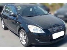 Recambio de puerta delantera izquierda para kia cee´d 1.6 crdi cat referencia OEM IAM   
