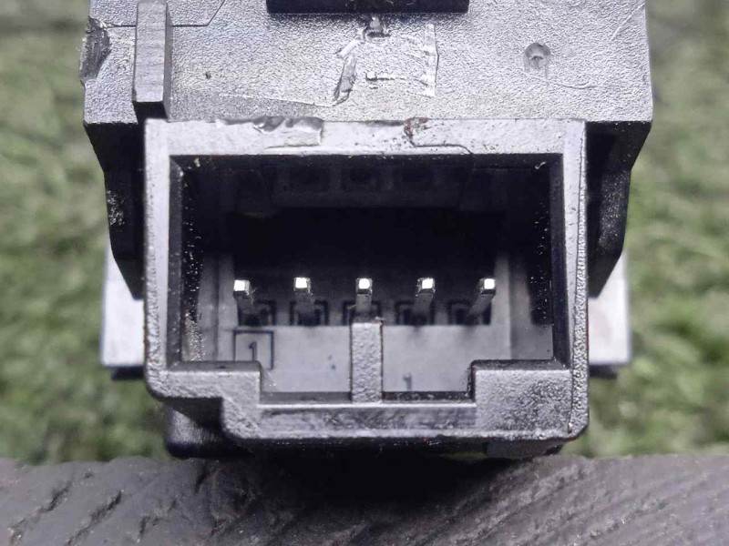 Recambio de interruptor para land rover evoque 2.2 td4 cat referencia OEM IAM BJ3214017BB INTERRUPTOR.CIERRE 