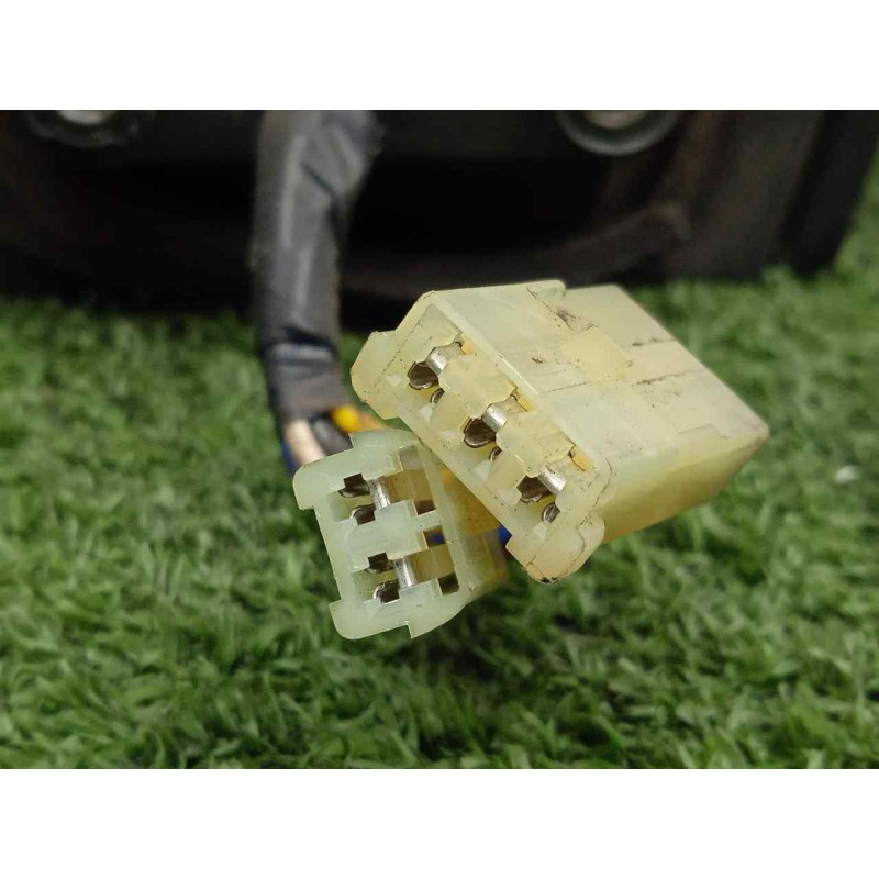 Recambio de retrovisor derecho para mitsubishi santamo (hyundai) 2.0 cat referencia OEM IAM SINREFERENCIA ELECTRICO - 6.PINES AZ