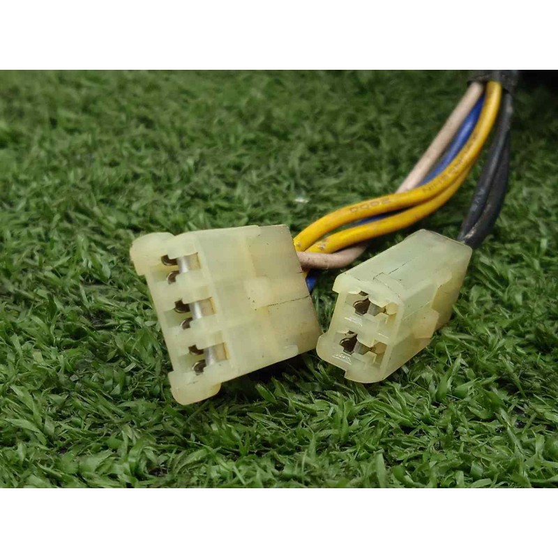 Recambio de retrovisor izquierdo para mitsubishi santamo (hyundai) 2.0 cat referencia OEM IAM SINREFERENCIA ELECTRICO - 6.PINES 