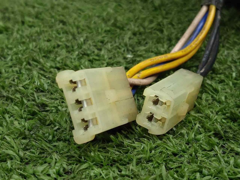 Recambio de retrovisor izquierdo para mitsubishi santamo (hyundai) 2.0 cat referencia OEM IAM SINREFERENCIA ELECTRICO - 6.PINES 