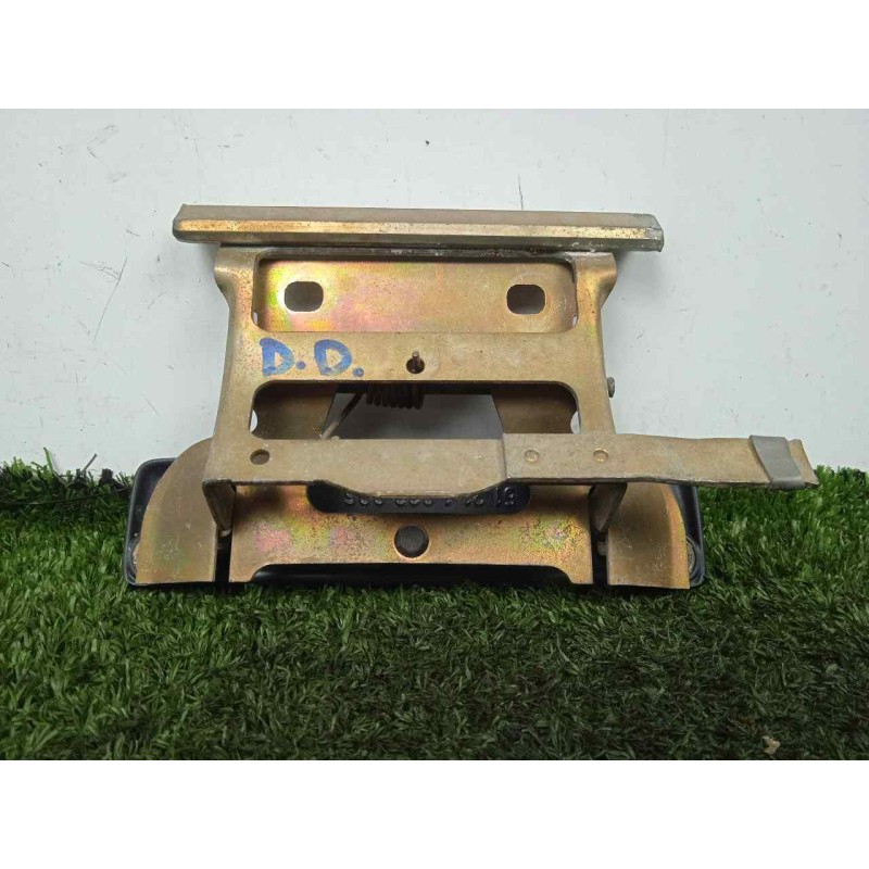 Recambio de maneta exterior delantera derecha para bmw serie 3 berlina (e30) 1.6 referencia OEM IAM 51211906892  