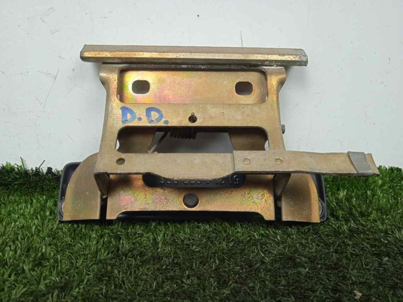 Recambio de maneta exterior delantera derecha para bmw serie 3 berlina (e30) 1.6 referencia OEM IAM 51211906892  