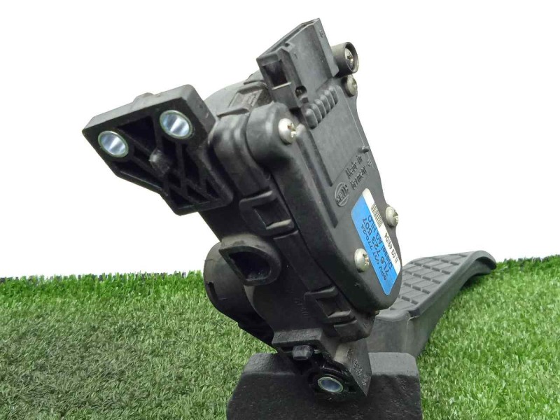 Recambio de potenciometro pedal para volkswagen touareg (7la) 2.5 tdi referencia OEM IAM 7L6723507-6PV00777024 6.PINES HELLA