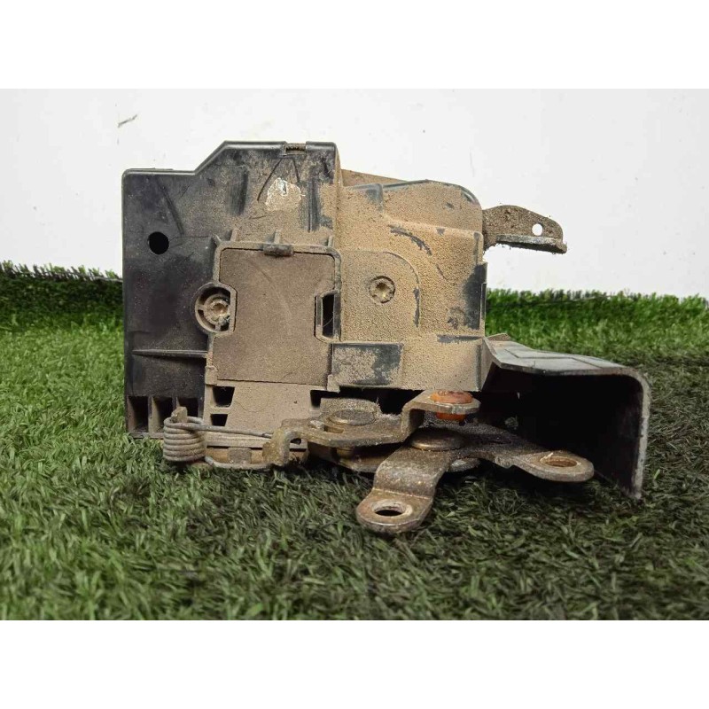 Recambio de cerradura puerta trasera derecha para bmw serie 3 berlina (e30) 1.6 referencia OEM IAM 51221906572  