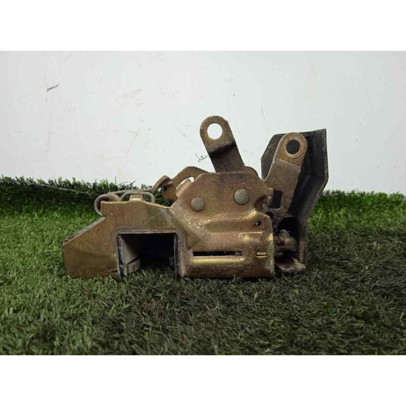 Recambio de cerradura puerta trasera derecha para bmw serie 3 berlina (e30) 1.6 referencia OEM IAM 51221906572  