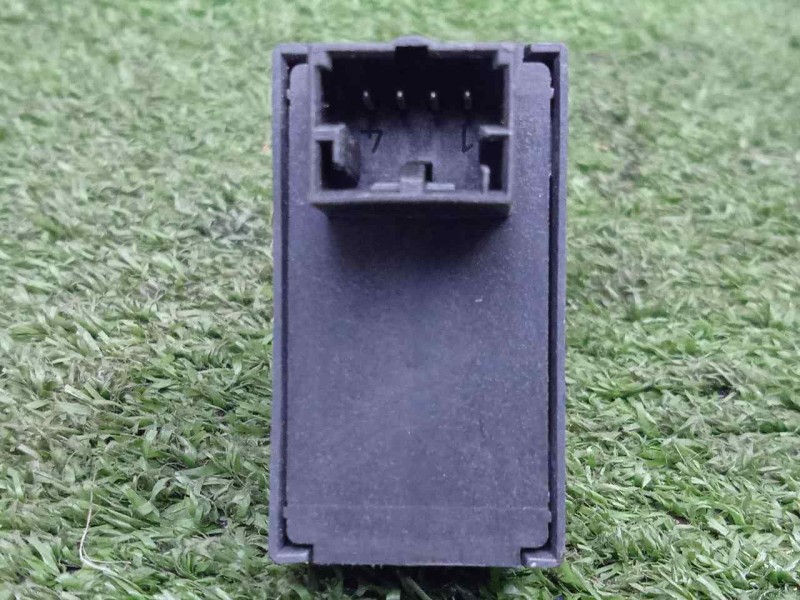 Recambio de mando elevalunas delantero derecho para fiat bravo (198) 1.9 8v jtd cat referencia OEM IAM SINREFERENCIA  