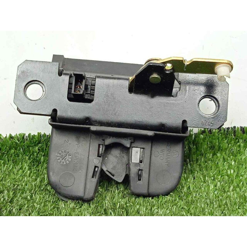 Recambio de cerradura maletero / porton para volkswagen touareg (7la) 2.5 tdi referencia OEM IAM SINREFERENCIA 3.PINES 