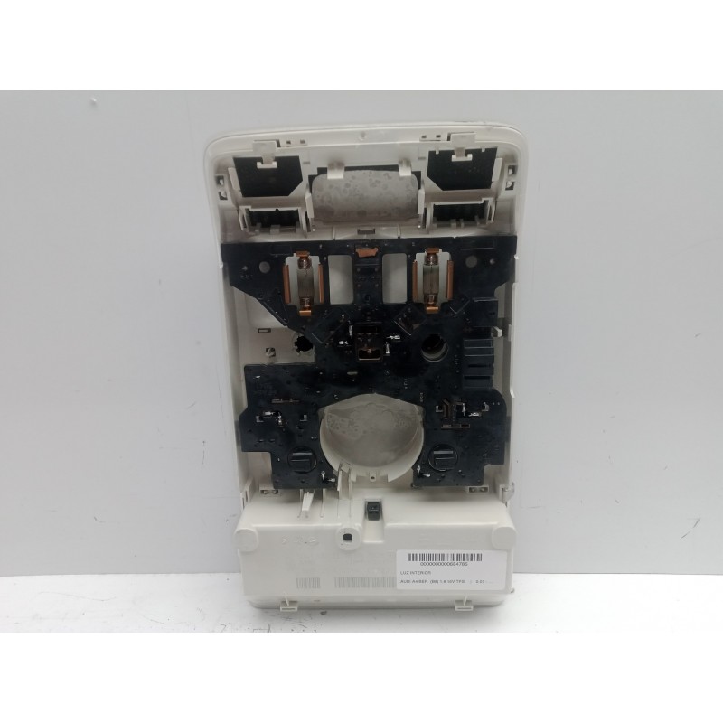 Recambio de luz interior para audi a4 ber. (b8) 1.8 16v tfsi referencia OEM IAM 8T0947135A  
