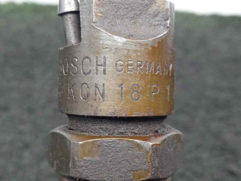 Recambio de inyector para nissan serena (c23m) 2.3 diesel referencia OEM IAM KCN18P1 BOSCH 