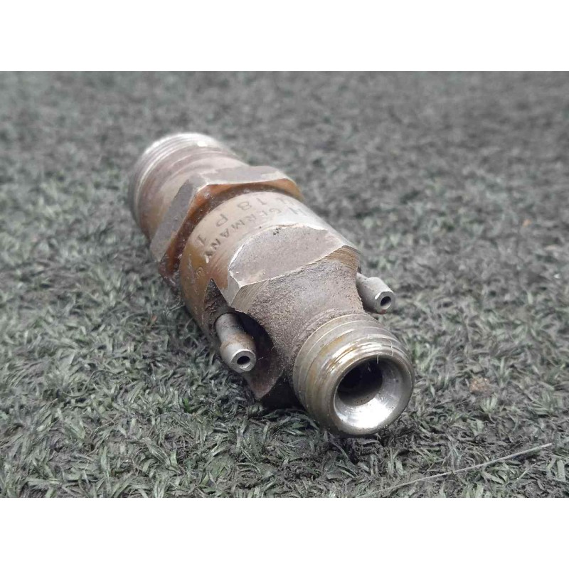 Recambio de inyector para nissan serena (c23m) 2.3 diesel referencia OEM IAM KCN18P1 BOSCH 