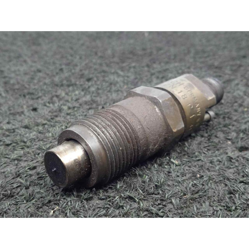 Recambio de inyector para nissan serena (c23m) 2.3 diesel referencia OEM IAM KCN18P1 BOSCH 