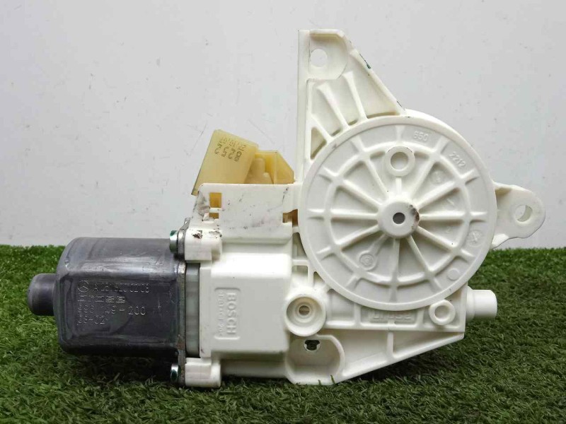 Recambio de motor elevalunas trasero derecho para mercedes-benz clase r (w251) 3.0 cdi cat referencia OEM IAM A2518200208-996149