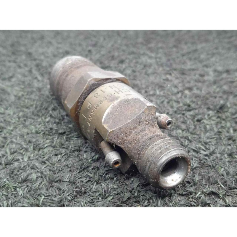 Recambio de inyector para nissan serena (c23m) 2.3 diesel referencia OEM IAM KCN18P1 BOSCH 