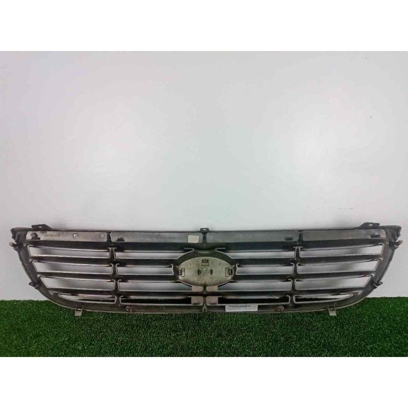 Recambio de rejilla delantera para kia magentis 2.0 crdi referencia OEM IAM 863502G100  