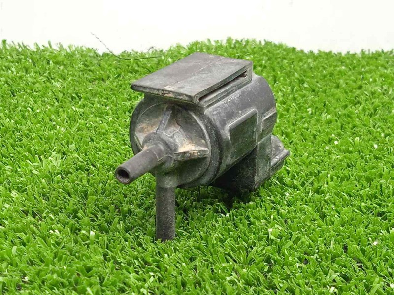 Recambio de valvula de vacio para mitsubishi l 200 2.4 di-d cat referencia OEM IAM SINREFERENCIA  