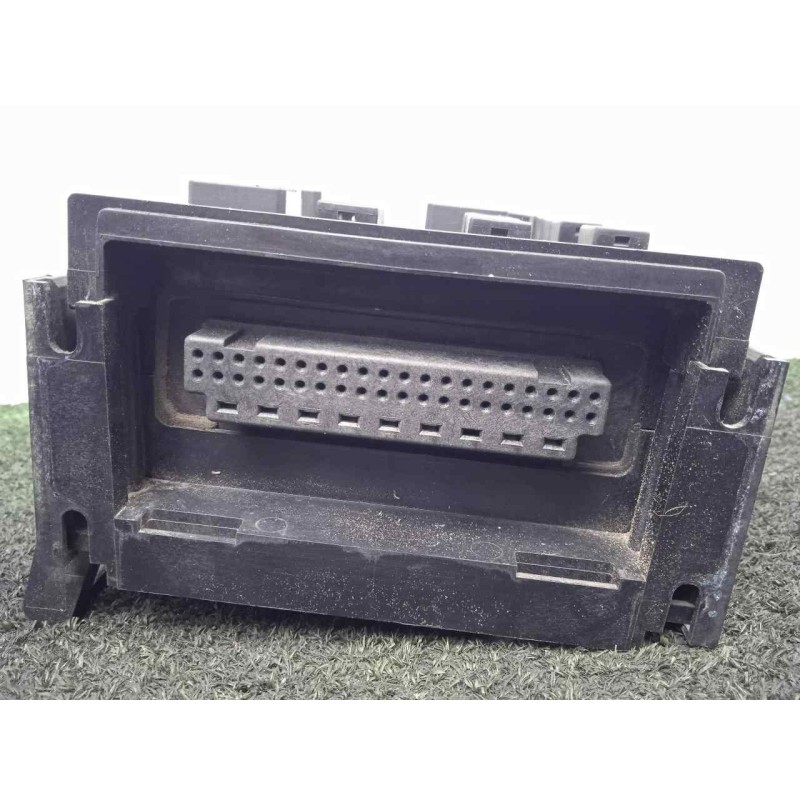 Recambio de caja reles / fusibles para chrysler voyager (rg) 2.5 crd cat referencia OEM IAM 05144508AB  