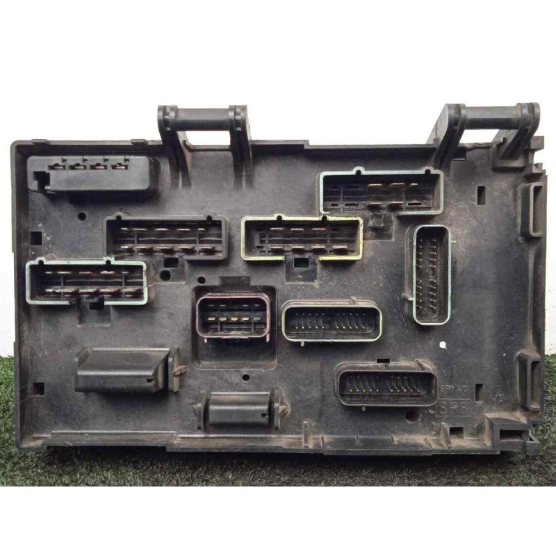 Recambio de caja reles / fusibles para chrysler voyager (rg) 2.5 crd cat referencia OEM IAM 05144508AB  