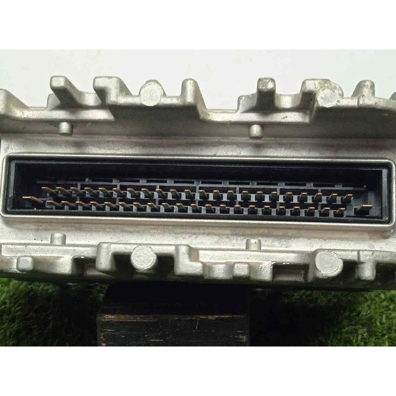 Recambio de centralita motor uce para volkswagen polo berlina (6n1) 1.4 referencia OEM IAM 0261204153-030906027R  BOSCH