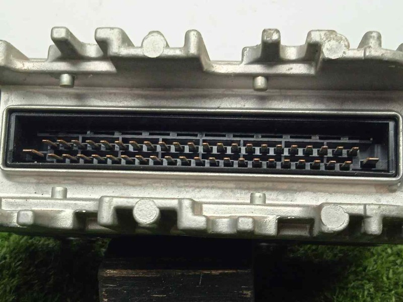 Recambio de centralita motor uce para volkswagen polo berlina (6n1) 1.4 referencia OEM IAM 0261204153-030906027R  BOSCH