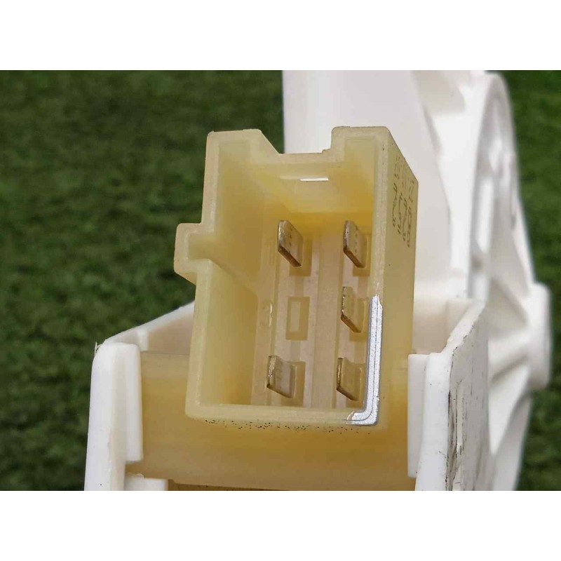 Recambio de motor elevalunas trasero derecho para mercedes-benz clase r (w251) 3.0 cdi cat referencia OEM IAM A2518200208-996149