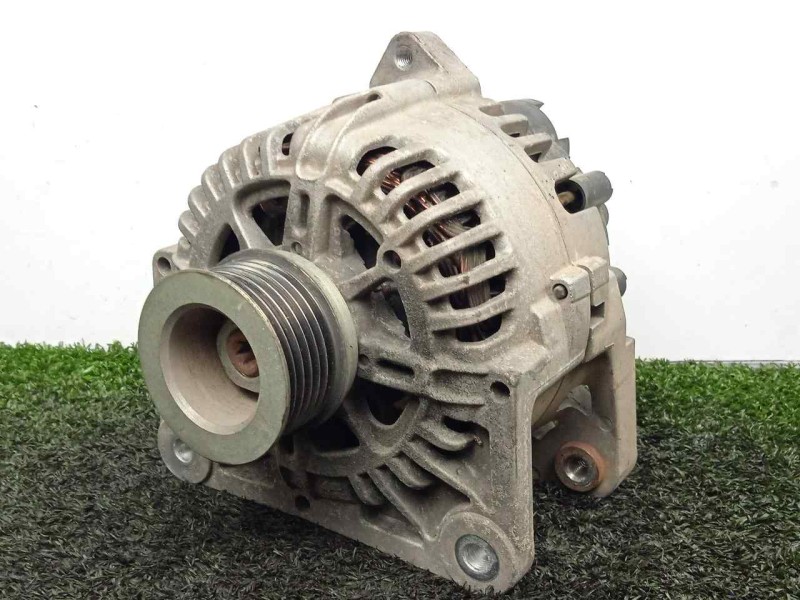 Recambio de alternador para dacia duster 1.6 16v cat referencia OEM IAM TG11C063 110AH - VALEO POLEA.FIJA - 6.CANALES