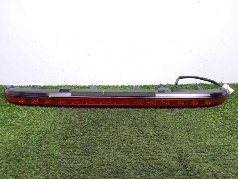 Recambio de luz central de freno para kia ceed 1.0 tgdi cat referencia OEM IAM 92700J7000  