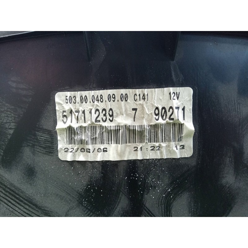 Recambio de cuadro instrumentos para fiat panda (169) 1.2 cat referencia OEM IAM 51711239-503000480900 1.CONECTOR 
