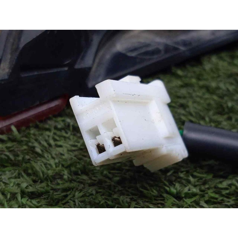 Recambio de luz central de freno para kia ceed 1.0 tgdi cat referencia OEM IAM 92700J7000  