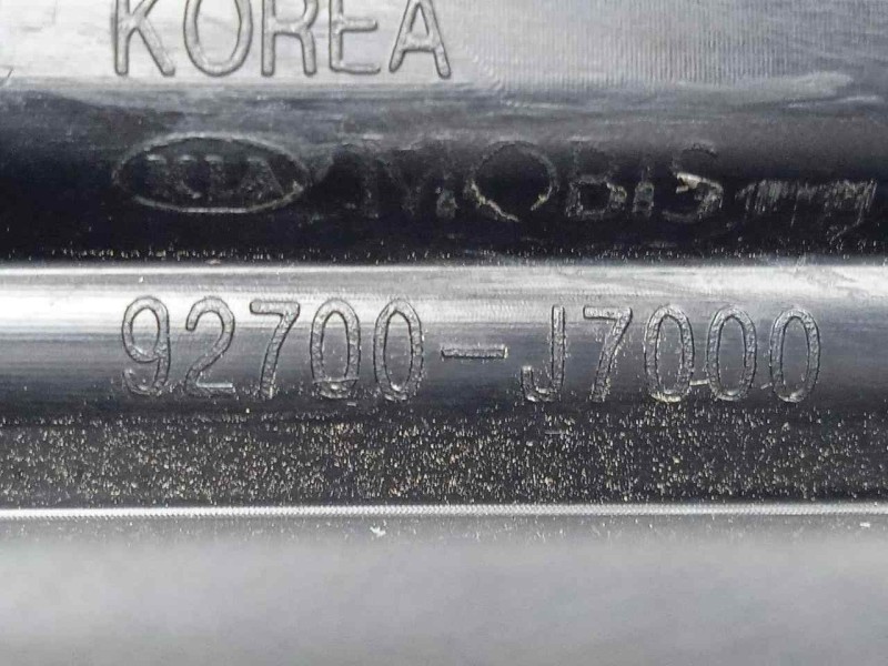 Recambio de luz central de freno para kia ceed 1.0 tgdi cat referencia OEM IAM 92700J7000  