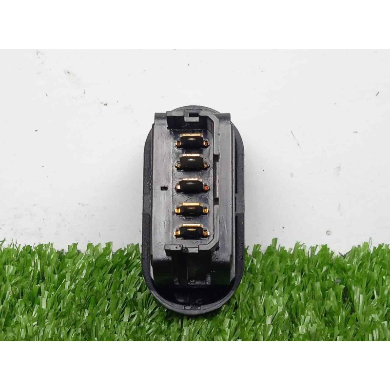 Recambio de mando elevalunas delantero derecho para dacia duster 1.6 16v cat referencia OEM IAM  5.PINES 