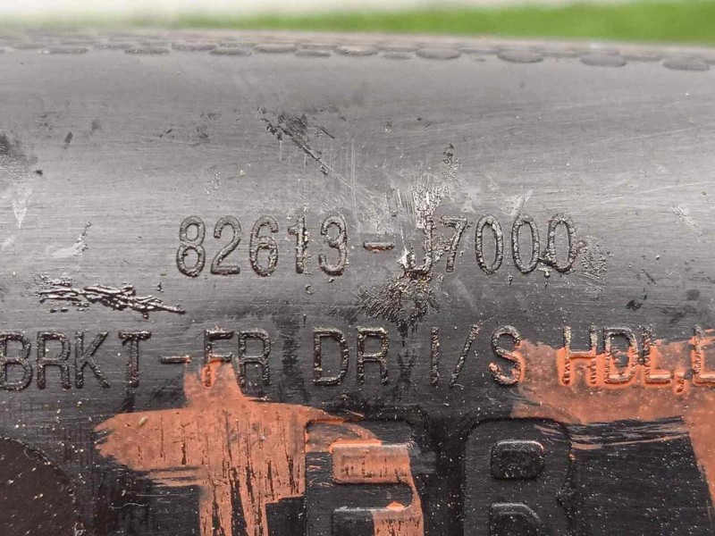 Recambio de maneta interior delantera izquierda para kia ceed 1.0 tgdi cat referencia OEM IAM 82613J7000  