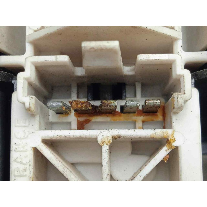 Recambio de piloto trasero derecho para renault rapid/express (f40) 1.4 referencia OEM IAM  85-1 