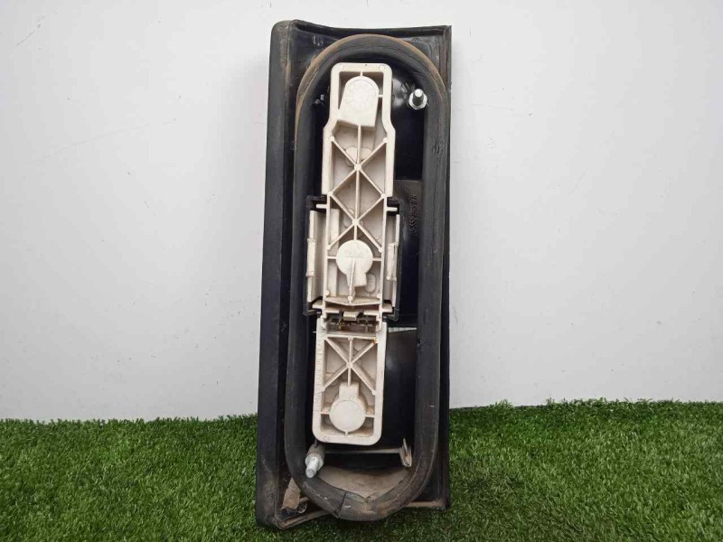 Recambio de piloto trasero derecho para renault rapid/express (f40) 1.4 referencia OEM IAM  85-1 